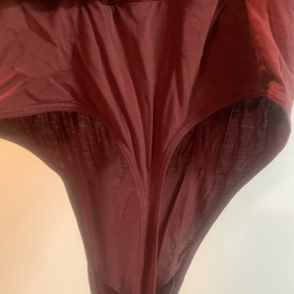 NWOT- Wilfred Nuage Bodysuit- Burgundy - Picture 9 of 10